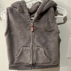 18M vest Carter brand